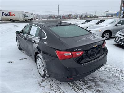 2024 Chevrolet Malibu LT   - Photo 2 - Schoolcraft, MI 49087