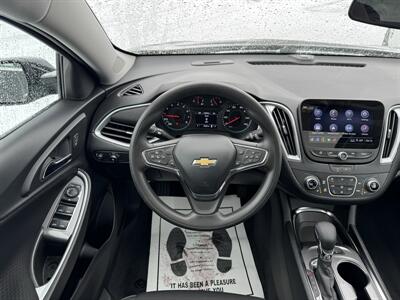 2024 Chevrolet Malibu LT   - Photo 18 - Schoolcraft, MI 49087