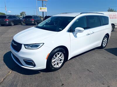 2021 Chrysler Pacifica Touring L   - Photo 5 - Schoolcraft, MI 49087