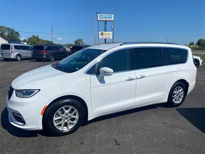 2021 Chrysler Pacifica Touring L   - Photo 6 - Schoolcraft, MI 49087