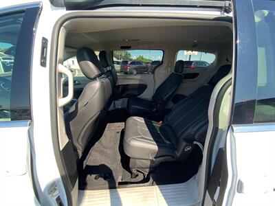 2021 Chrysler Pacifica Touring L   - Photo 23 - Schoolcraft, MI 49087