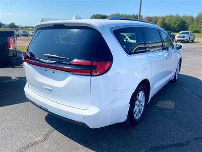 2021 Chrysler Pacifica Touring L   - Photo 9 - Schoolcraft, MI 49087