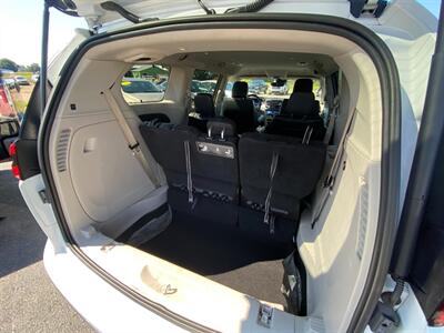 2021 Chrysler Pacifica Touring L   - Photo 19 - Schoolcraft, MI 49087