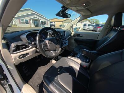 2021 Chrysler Pacifica Touring L   - Photo 29 - Schoolcraft, MI 49087