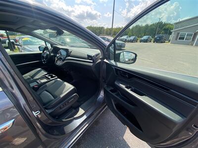 2022 Honda Odyssey Touring   - Photo 10 - Schoolcraft, MI 49087