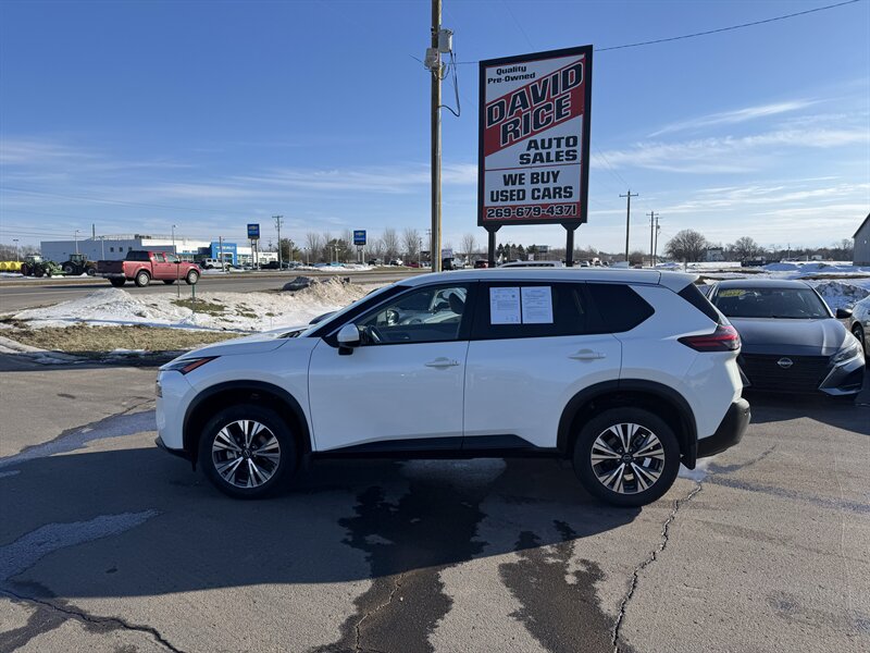 2023 Nissan Rogue SV   - Photo 1 - Schoolcraft, MI 49087