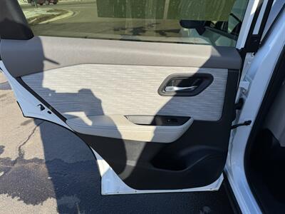 2023 Nissan Rogue SV   - Photo 20 - Schoolcraft, MI 49087