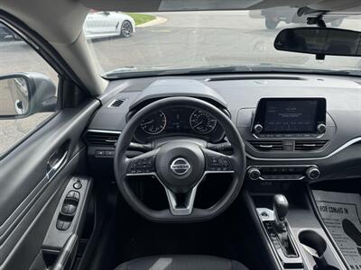 2022 Nissan Altima 2.5 SV   - Photo 18 - Schoolcraft, MI 49087