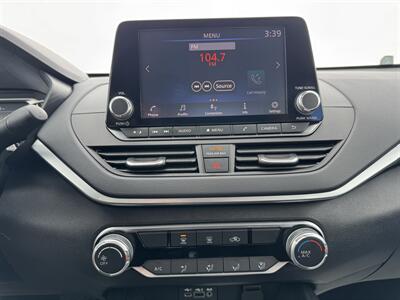 2022 Nissan Altima 2.5 SV   - Photo 14 - Schoolcraft, MI 49087