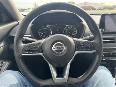 2022 Nissan Altima 2.5 SV   - Photo 11 - Schoolcraft, MI 49087