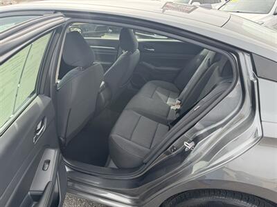 2022 Nissan Altima 2.5 SV   - Photo 20 - Schoolcraft, MI 49087