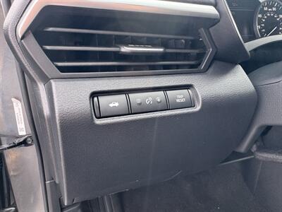 2022 Nissan Altima 2.5 SV   - Photo 8 - Schoolcraft, MI 49087
