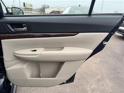 2013 Subaru Legacy 2.5i Limited   - Photo 22 - Schoolcraft, MI 49087
