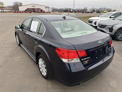 2013 Subaru Legacy 2.5i Limited   - Photo 2 - Schoolcraft, MI 49087