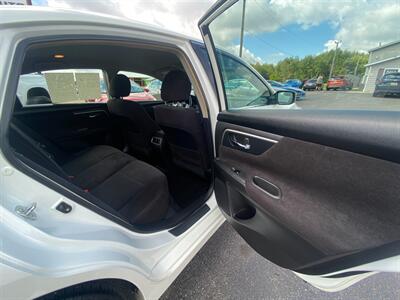 2013 Nissan Altima 2.5 SV   - Photo 13 - Schoolcraft, MI 49087