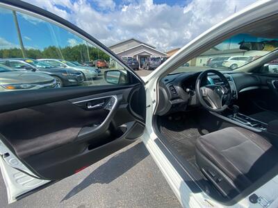 2013 Nissan Altima 2.5 SV   - Photo 21 - Schoolcraft, MI 49087