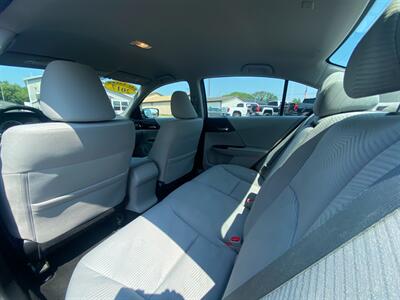 2017 Honda Accord LX   - Photo 22 - Schoolcraft, MI 49087