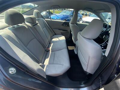 2017 Honda Accord LX   - Photo 17 - Schoolcraft, MI 49087