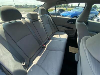 2017 Honda Accord LX   - Photo 18 - Schoolcraft, MI 49087