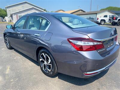 2017 Honda Accord LX   - Photo 6 - Schoolcraft, MI 49087