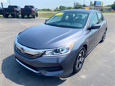 2017 Honda Accord LX   - Photo 4 - Schoolcraft, MI 49087