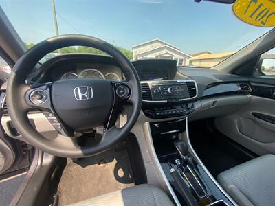 2017 Honda Accord LX   - Photo 29 - Schoolcraft, MI 49087