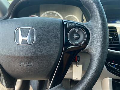 2017 Honda Accord LX   - Photo 32 - Schoolcraft, MI 49087