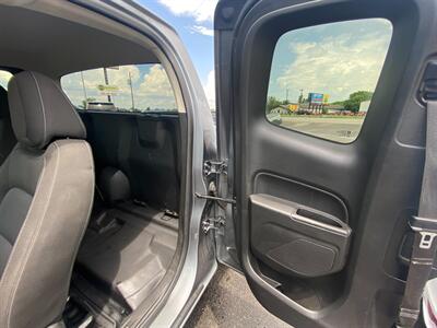 2022 Chevrolet Colorado LT   - Photo 18 - Schoolcraft, MI 49087