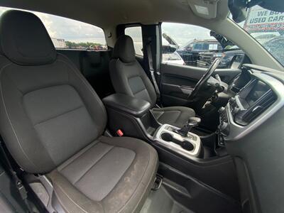2022 Chevrolet Colorado LT   - Photo 13 - Schoolcraft, MI 49087