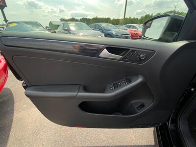 2016 Volkswagen Jetta 1.8T SEL   - Photo 29 - Schoolcraft, MI 49087