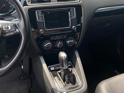 2016 Volkswagen Jetta 1.8T SEL   - Photo 39 - Schoolcraft, MI 49087