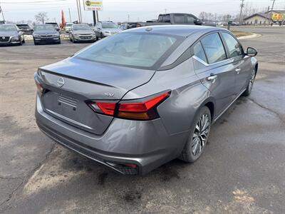 2024 Nissan Altima 2.5 SV   - Photo 3 - Schoolcraft, MI 49087