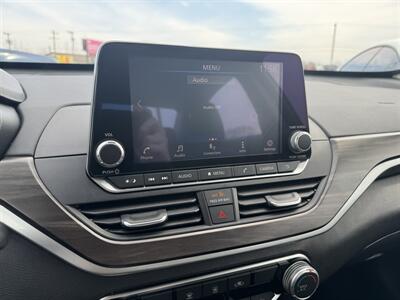 2024 Nissan Altima 2.5 SV   - Photo 14 - Schoolcraft, MI 49087