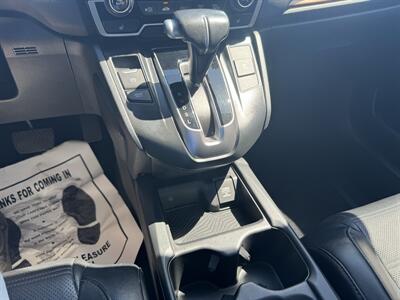 2017 Honda CR-V Touring   - Photo 15 - Schoolcraft, MI 49087