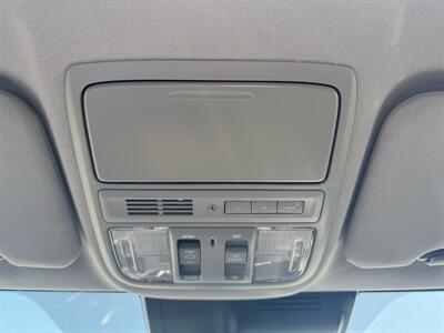 2017 Honda CR-V Touring   - Photo 13 - Schoolcraft, MI 49087