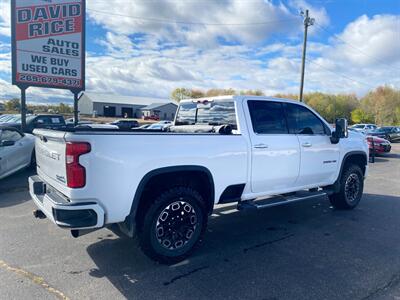 2020 Chevrolet Silverado 2500HD High Country   - Photo 10 - Schoolcraft, MI 49087