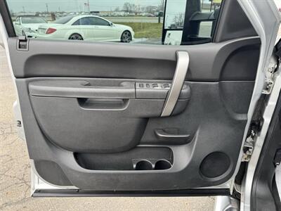 2014 Chevrolet Silverado 2500HD LT   - Photo 6 - Schoolcraft, MI 49087