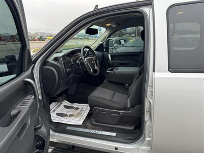 2014 Chevrolet Silverado 2500HD LT   - Photo 7 - Schoolcraft, MI 49087