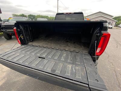 2020 GMC Sierra 2500HD Denali   - Photo 20 - Schoolcraft, MI 49087