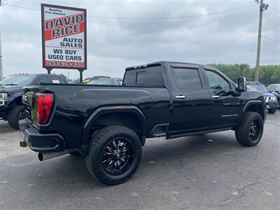 2020 GMC Sierra 2500HD Denali   - Photo 8 - Schoolcraft, MI 49087