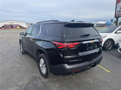 2023 Chevrolet Traverse LT Cloth   - Photo 2 - Schoolcraft, MI 49087
