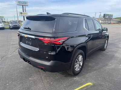 2023 Chevrolet Traverse LT Cloth   - Photo 3 - Schoolcraft, MI 49087