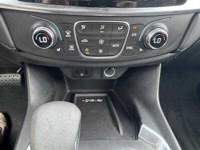 2023 Chevrolet Traverse LT Cloth   - Photo 16 - Schoolcraft, MI 49087