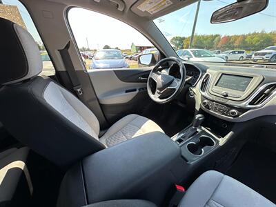 2018 Chevrolet Equinox LT   - Photo 12 - Schoolcraft, MI 49087