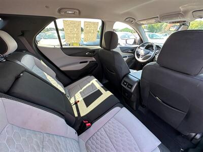 2018 Chevrolet Equinox LT   - Photo 13 - Schoolcraft, MI 49087