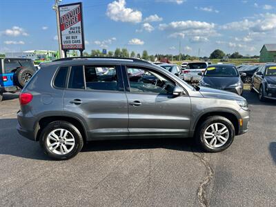 2016 Volkswagen Tiguan 2.0T S   - Photo 11 - Schoolcraft, MI 49087