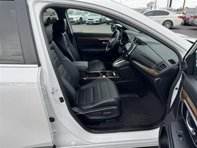 2022 Honda CR-V Hybrid Touring   - Photo 29 - Schoolcraft, MI 49087