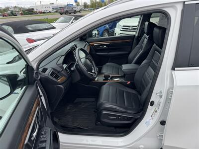 2022 Honda CR-V Hybrid Touring   - Photo 8 - Schoolcraft, MI 49087