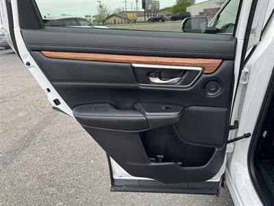 2022 Honda CR-V Hybrid Touring   - Photo 22 - Schoolcraft, MI 49087