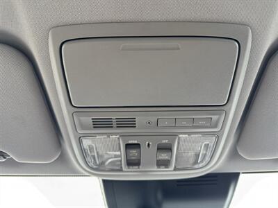 2022 Honda CR-V Hybrid Touring   - Photo 15 - Schoolcraft, MI 49087